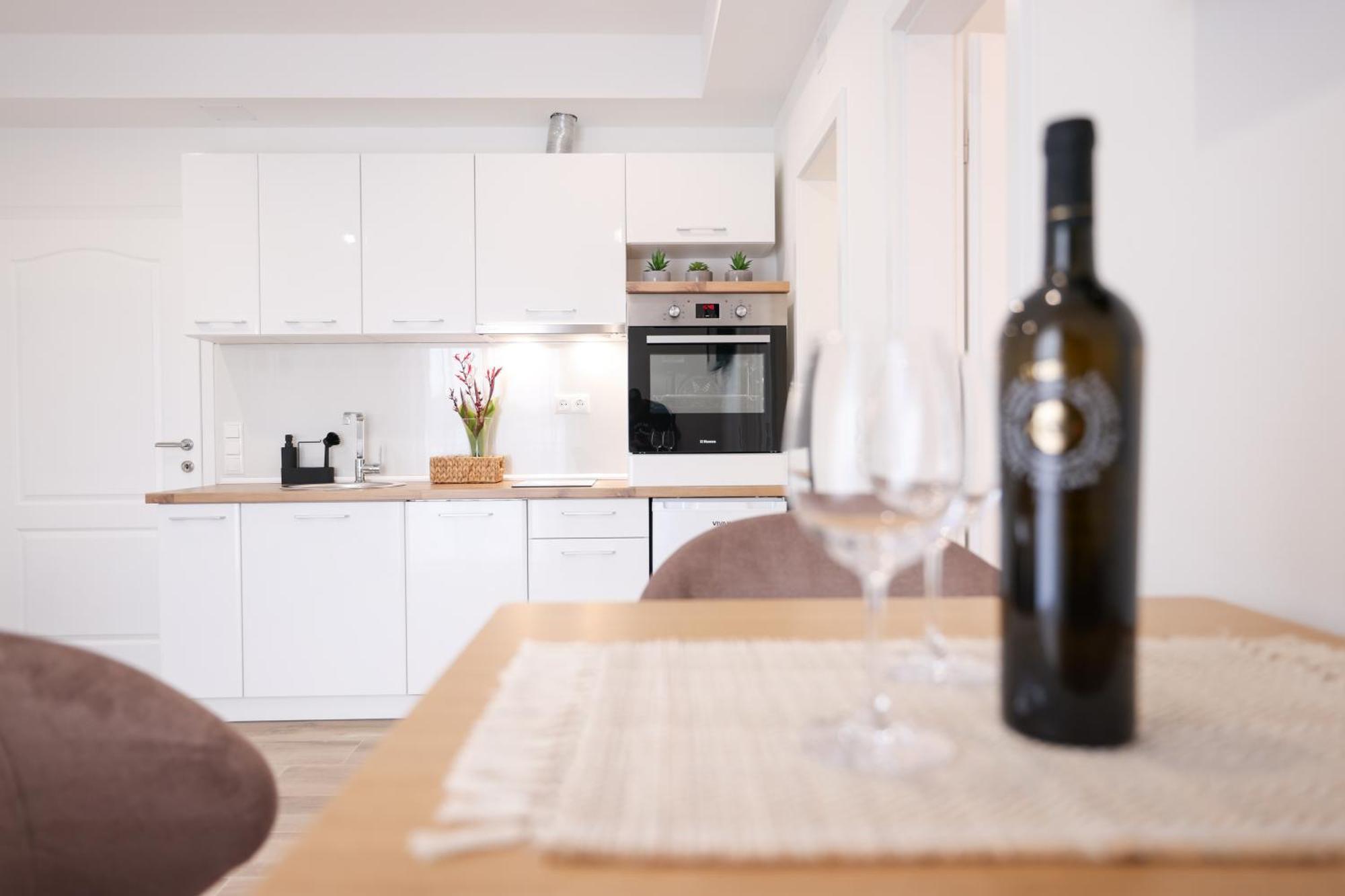 Duo Soles - Apartments With Private Parking Near Zadar Murvica  Екстер'єр фото